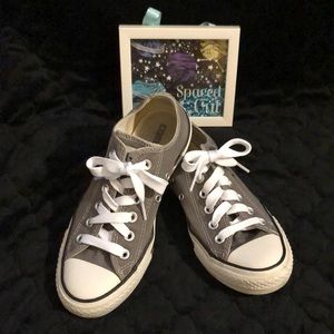 Converse All-Stars gray mens size 6 women’s size 7 preloved unisex